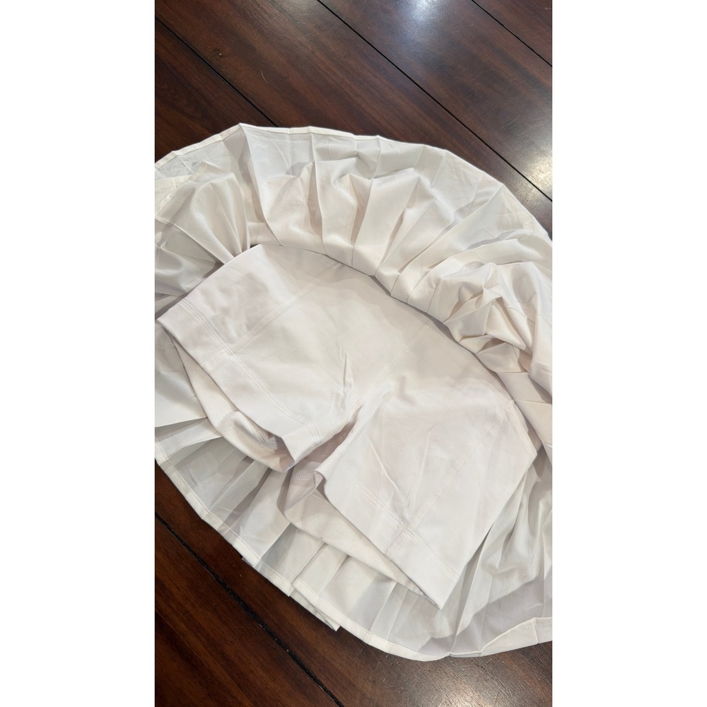 Lululemon White Pleated Tennis Skirt Size 4 Activewear Mini Skirt - Picture 16 of 16